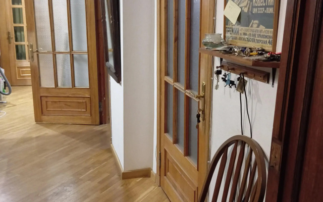 Меблированные комнаты  Be My Guest