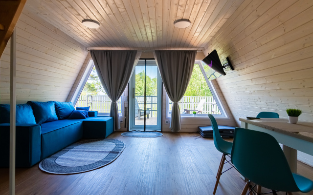 No. 3 Cosmos Krasnoe Ozero Guest House