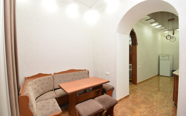 3-K Kvartira na Ul. Tumanyana, Tm200 Flat