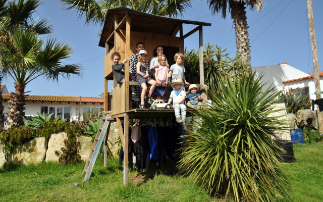 Da Silva Bike & Surf Camp Guest house
