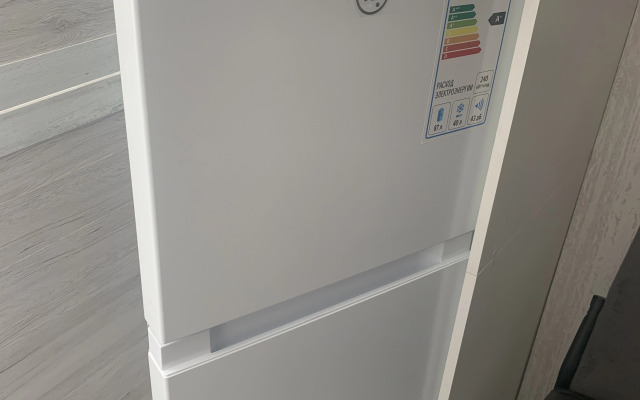 Studiya V Zhivopisnom Rayone Flat