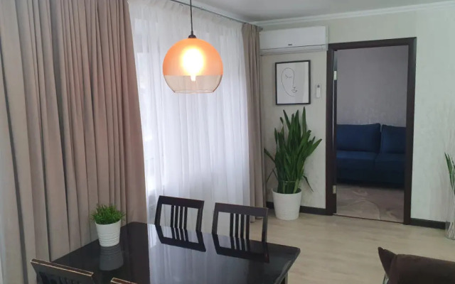 Vitalij HouseRent Dvuhkomnatnaya Po Ulitsy Musy Dzhalilya,21 Flat