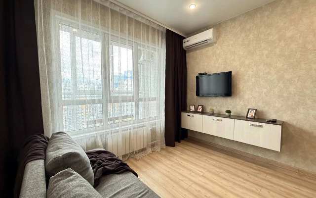 Novaya Studiya Ryadom S Akvaparkom Flat