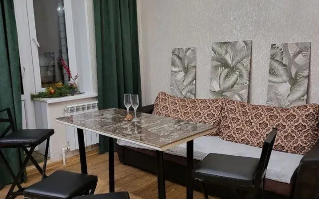 Uyutnaya Trekhkomnatnaya Flat