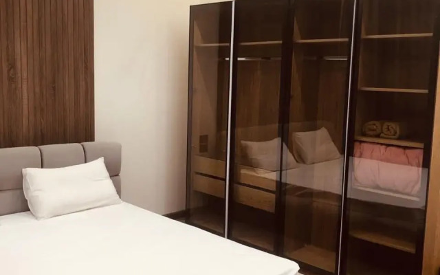 Spacious 2 Bedroom apartment with stunning views