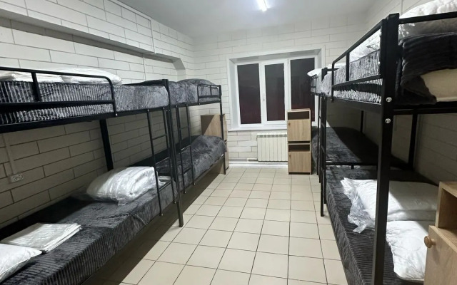 Отель Мустанг