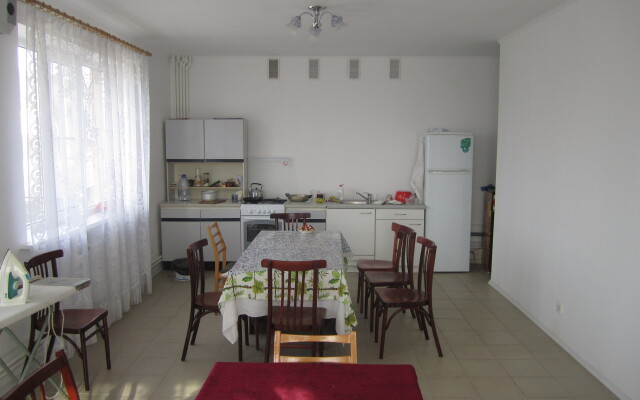 Chemodan Guest House