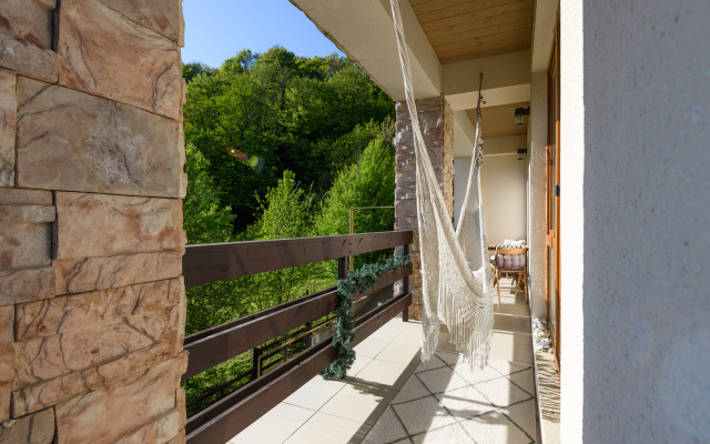 Oplot - Dvuhkomnatnye s krugovym balkonom 5 Apartments