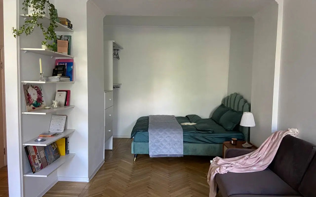 Na Bolshoy Sadovoy flat