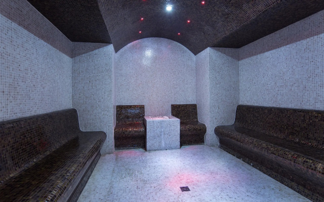 Royal Teos Thermal Resort Clinic & Spa Resort (Halal Hotel)