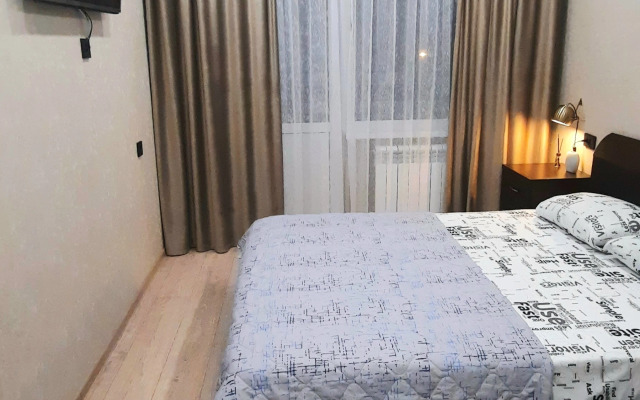 Квартира Двухкомнатная на Александрова 18