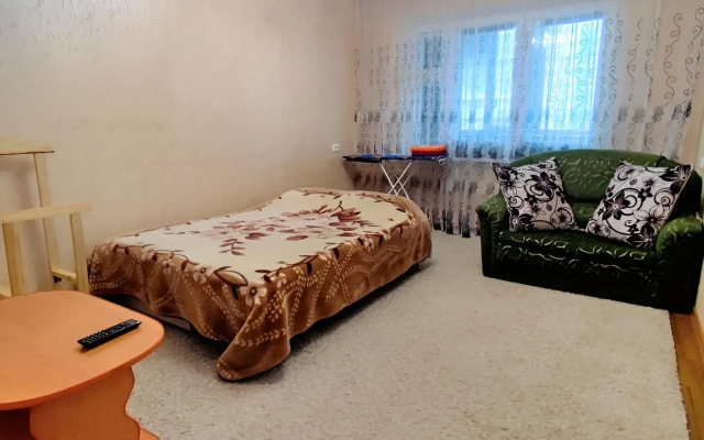 Квартира трехкомнатная  в Челнах