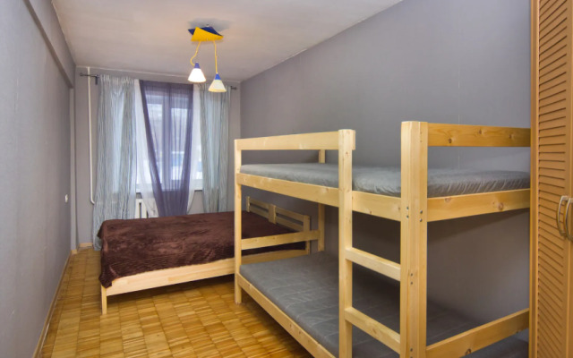 Квартира четырёхкомнатная Советских Космонавтов 120