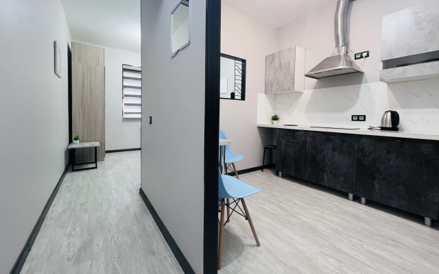 Studiya U Yablonevogo Sada Flat