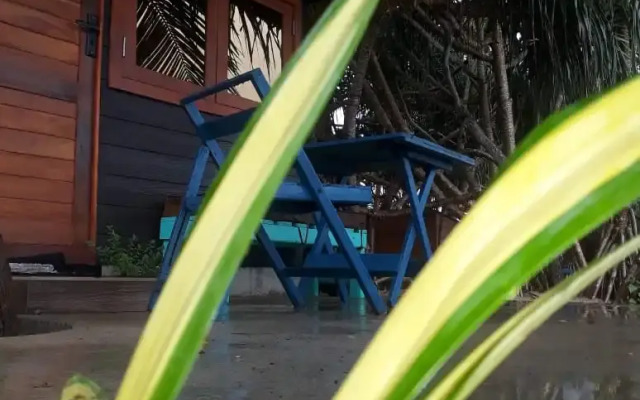 Tomorrowland Beach Villas & Fisherman's Wharf Restaurant Mini Hotel