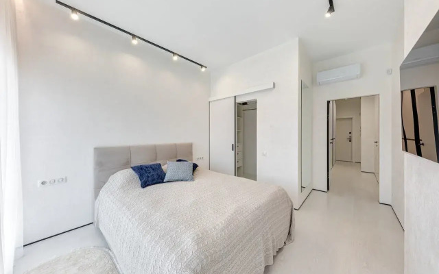 Квартира видовая в элитнoм paйoне Toлcтый Мыc