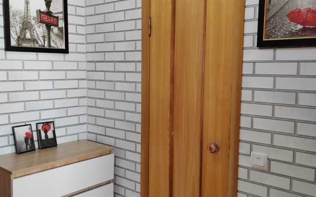 Na Krasnoarmeyskom Prospekte 6 Flat