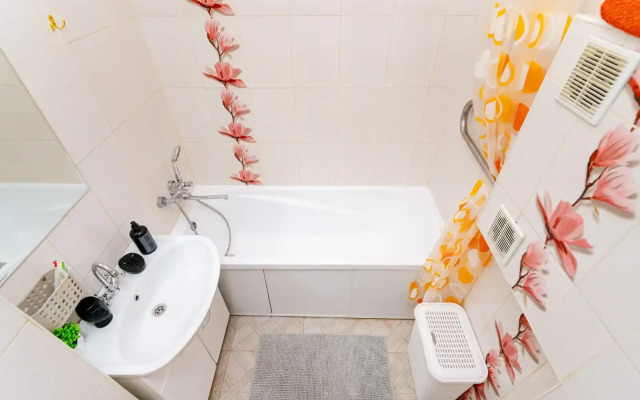 Квартира Большая двушка у Арены Омск