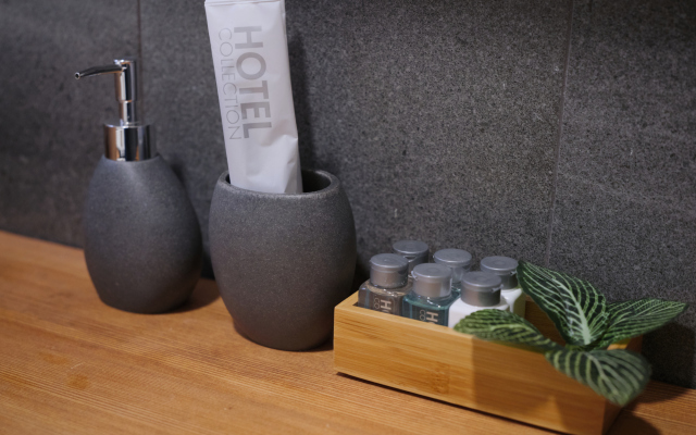 Апартаменты Wood&Stone Studio