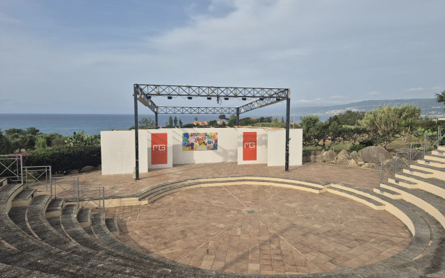 Hotel Villaggio Club Dolomiti Sul Mare