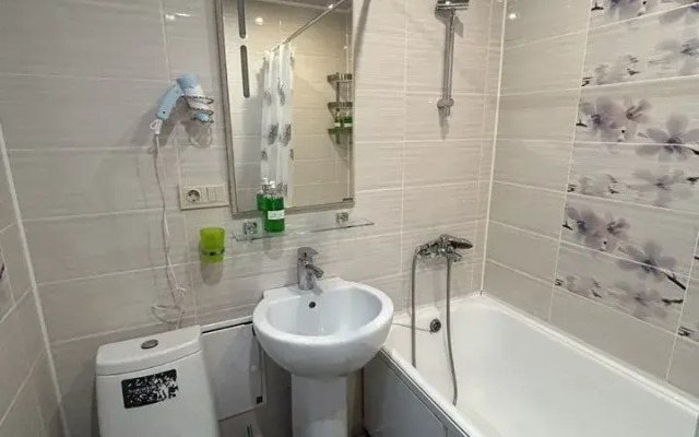 Na Prospekte Oktyabrya 40a Flat