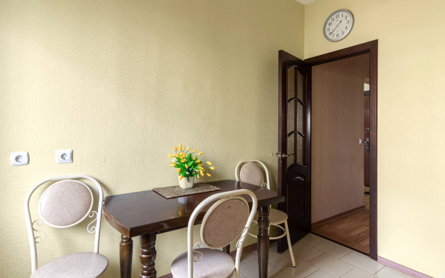 Na Zhukovskogo 18 Flat