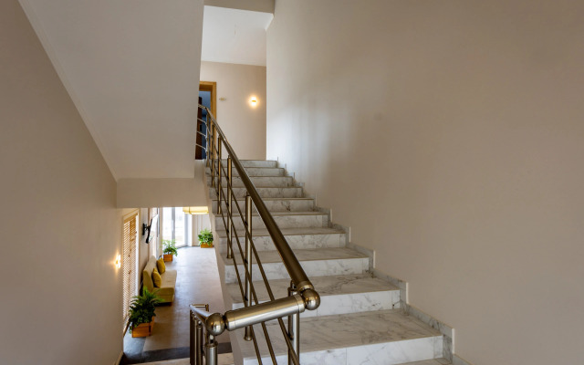 Tezoro Guest House