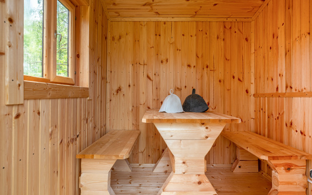 Komfort U Lesa S Baney Private house