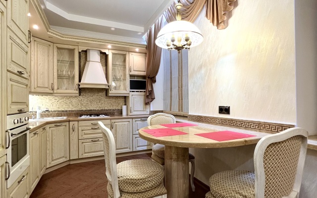 3-komnatnaya Premium Klassa Yarapartments na Sovetskoy 21 Flat