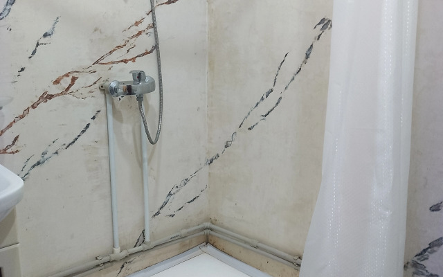 Yuzhny M Guest House