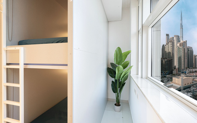 Next House - DownTown Views Hostel