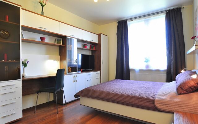 Evia Apartments