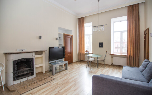 Apartment Vidovaya Kvartira Na Naberezhnoj Reki Mojki Ryadom S Nevskim Prospektom