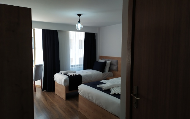 Golden Street Hotel