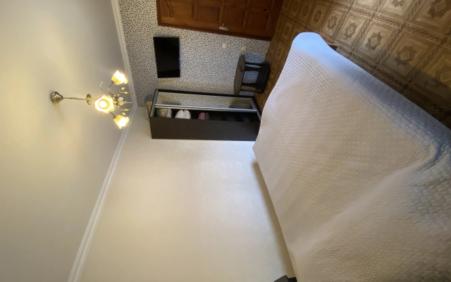 Na Prosvescheniya 152/2 Guest house