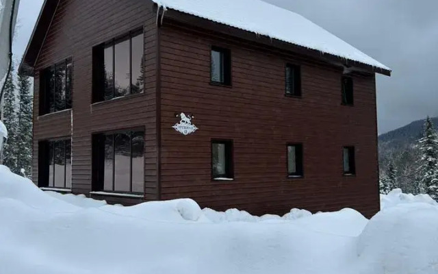 Private house Dvukhetazhny