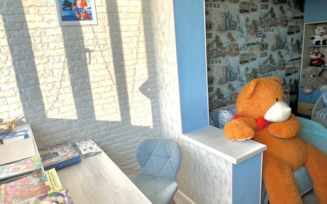 U Metro Pushkinskaya Flat