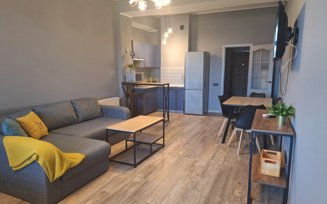 V Tsentre Goroda Flat