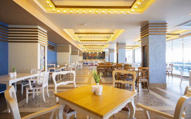 Orange County Alanya Hotel