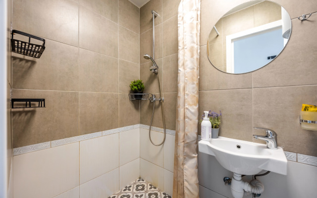 Apartamenty 5 na Rizhskom Prospekte (R50)