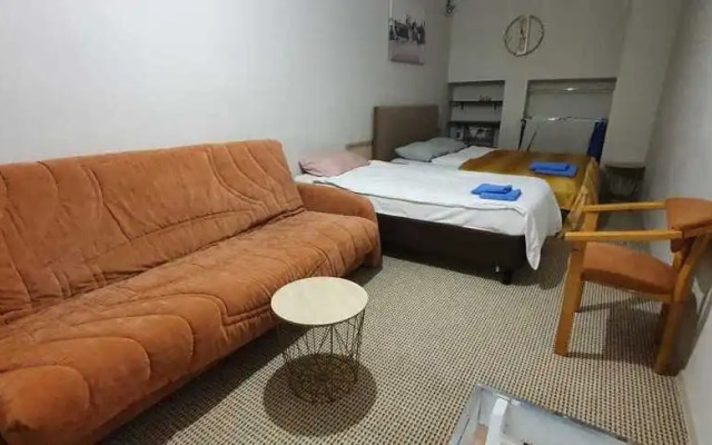 Апартаменты Вольная 25