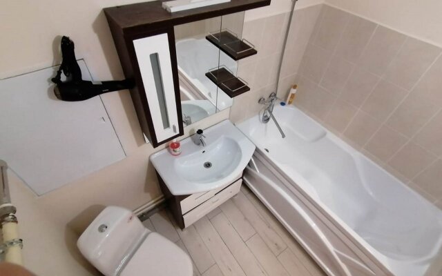 Na Ulitse Berezhok 4 Apartments