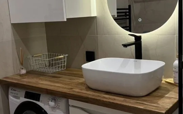 Апартаменты на Набережной 75 (211.4)