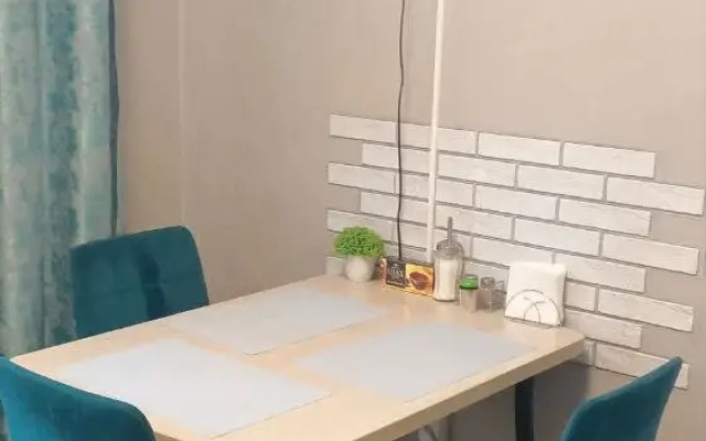 Kvartira Uutnaa studia radom s aeroportom