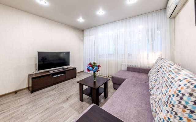 Na Ostrovskogo Apartments