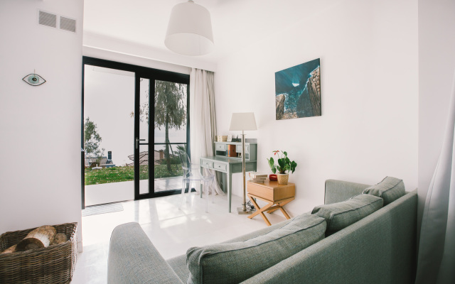 Borealis Sea Front Moudania Villa