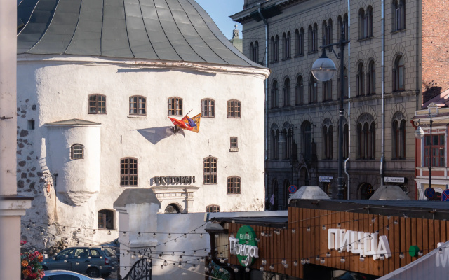 Kvartira Jail Apart prostornye apartamenty 105 m2 v centre Vyborga s dvuma spal'nami