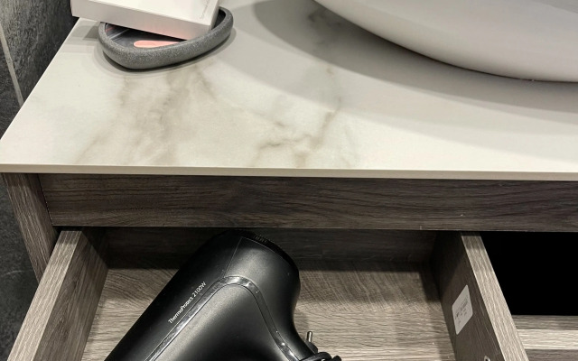 Na Inzhenernoy ulitse 8 Flat