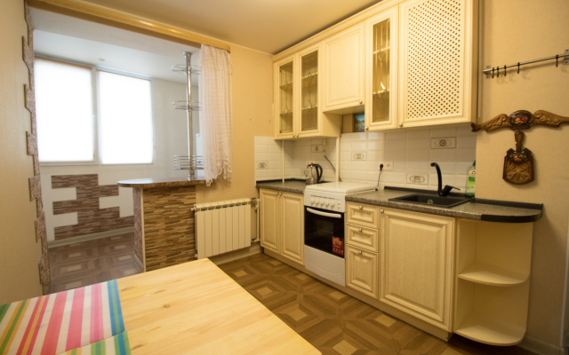 Na ulice Sevanskaya 4 Apartments