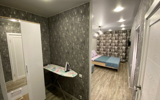 Na Ulitse Aleksandra Polina 1 Apartments